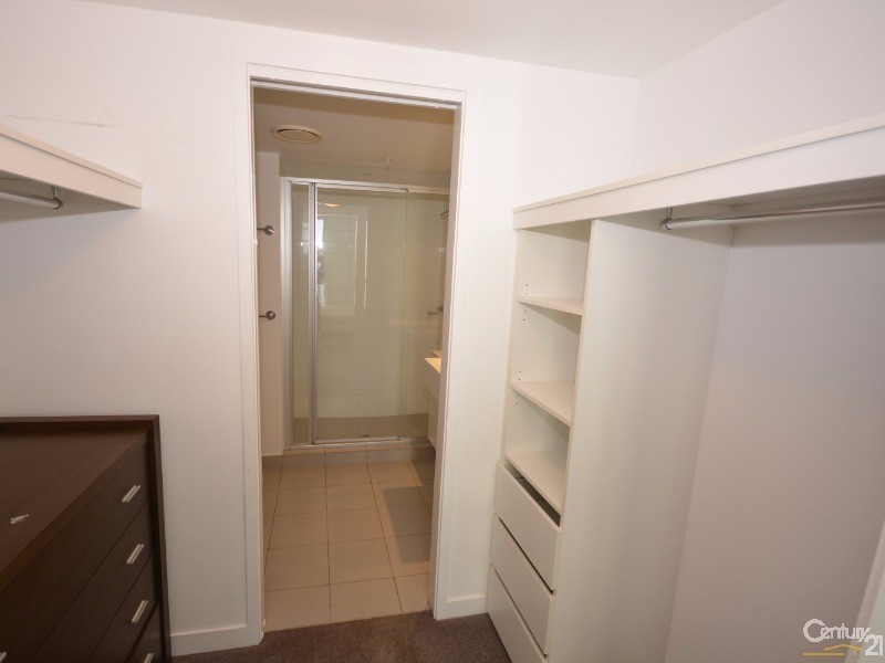 22801/5 Lawson St, Southport QLD 4215