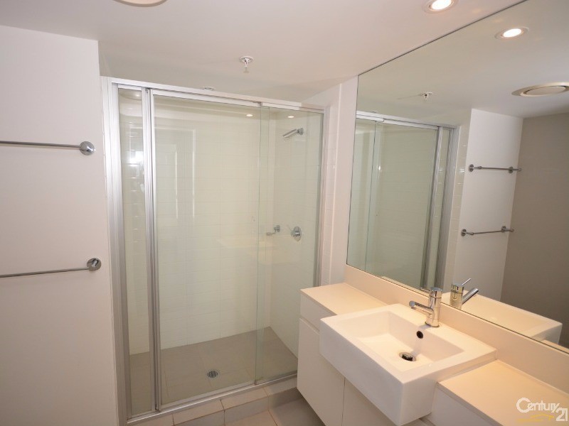22801/5 Lawson St, Southport QLD 4215