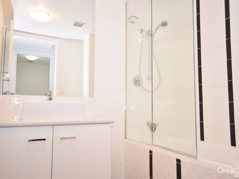 15-17 Lloyd Street, Southport QLD 4215