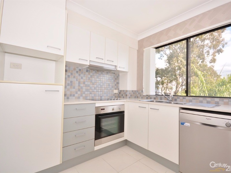 15-17 Lloyd Street, Southport QLD 4215