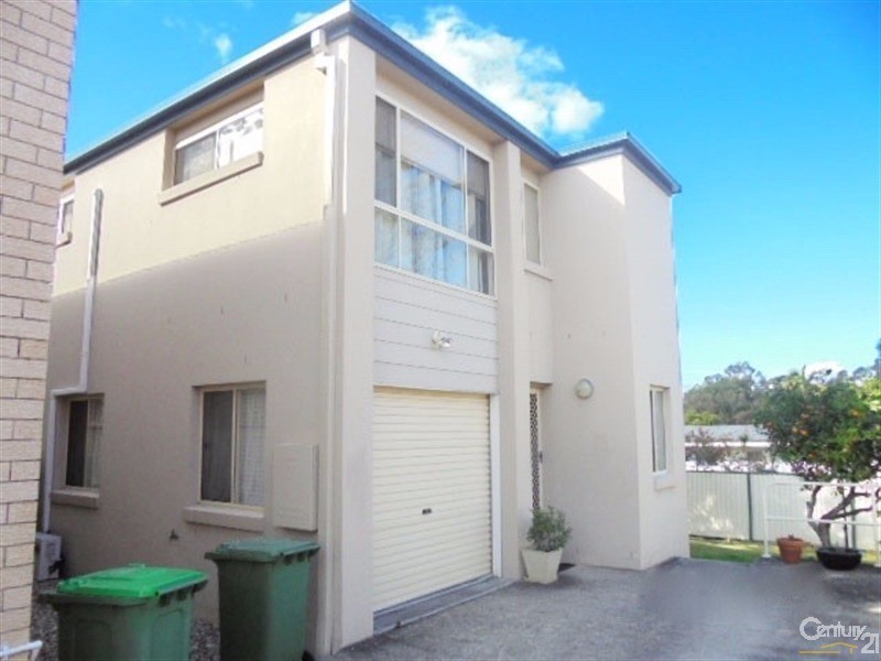 4B Ikana Court, Southport QLD 4215