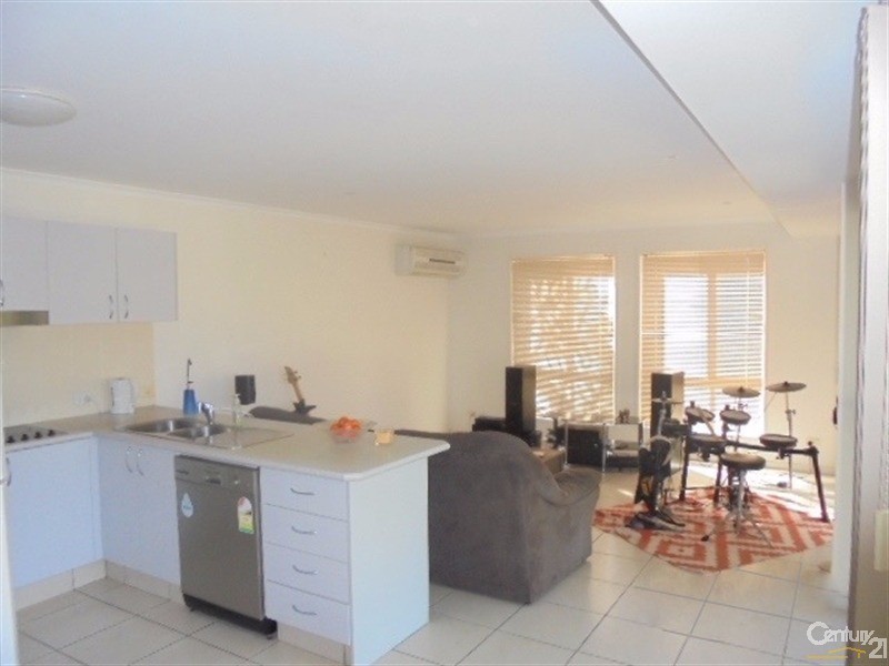 4B Ikana Court, Southport QLD 4215