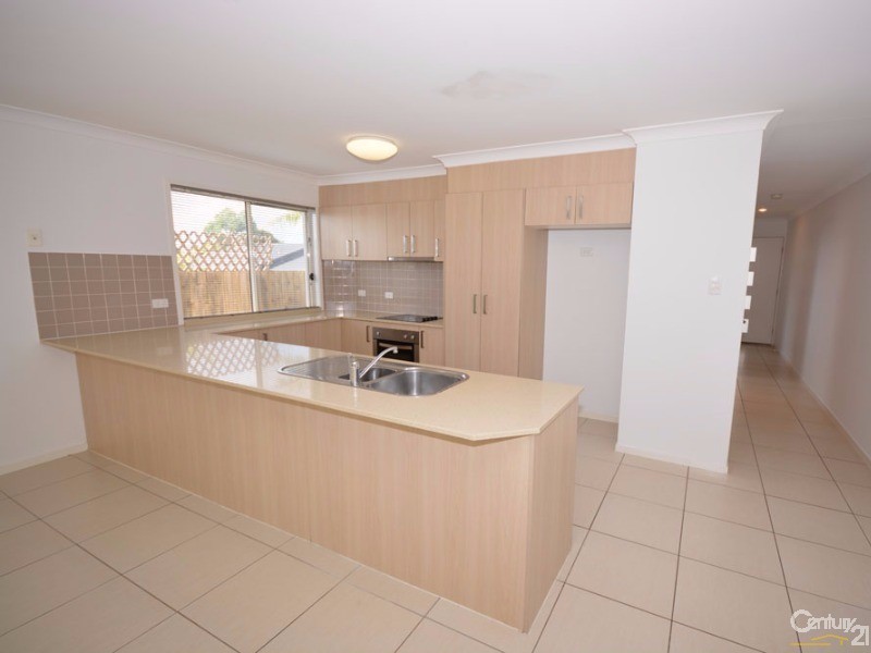 6/49 Usher Avenue, Labrador QLD 4215