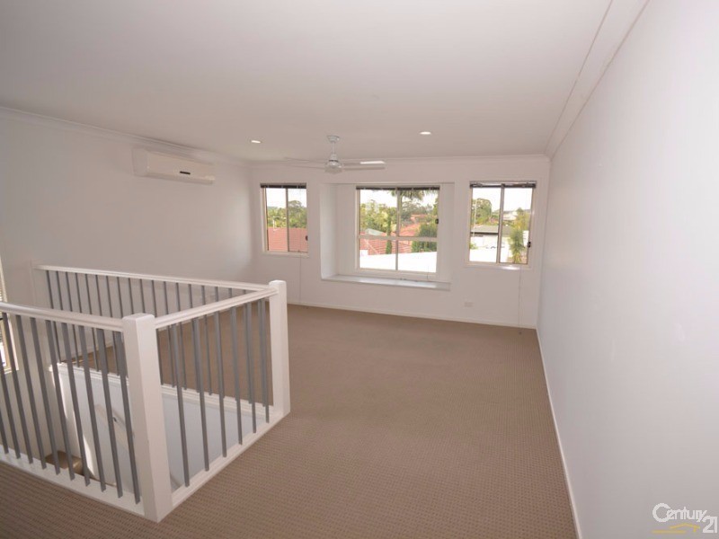 6/49 Usher Avenue, Labrador QLD 4215