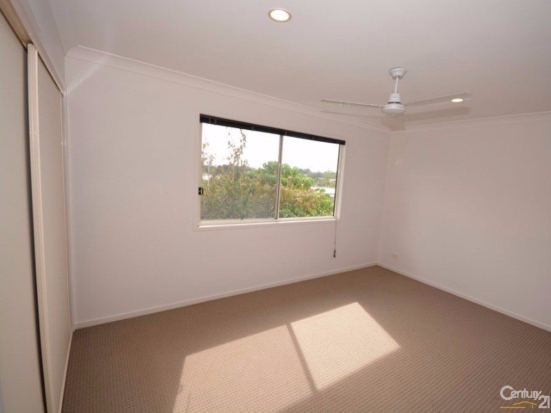 6/49 Usher Avenue, Labrador QLD 4215