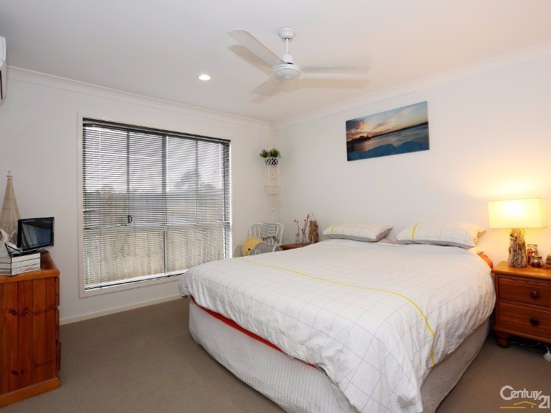 6/49 Usher Avenue, Labrador QLD 4215