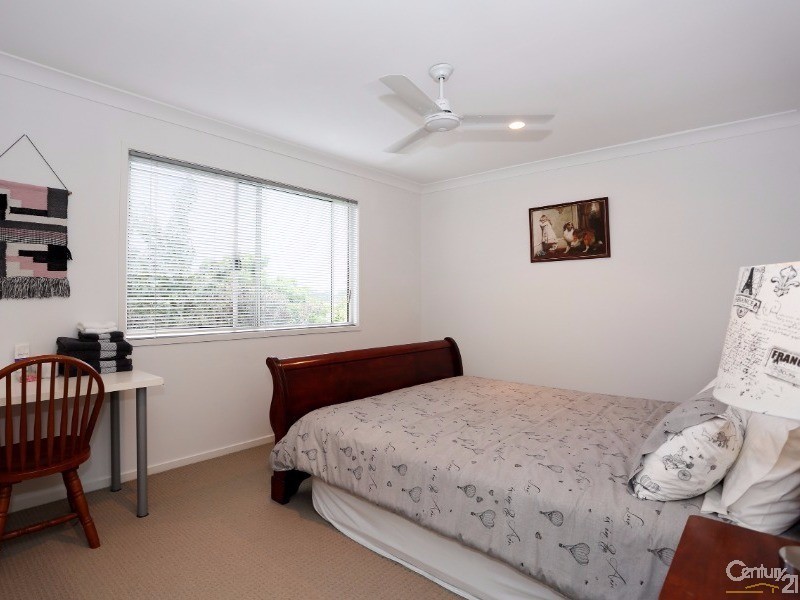 6/49 Usher Avenue, Labrador QLD 4215