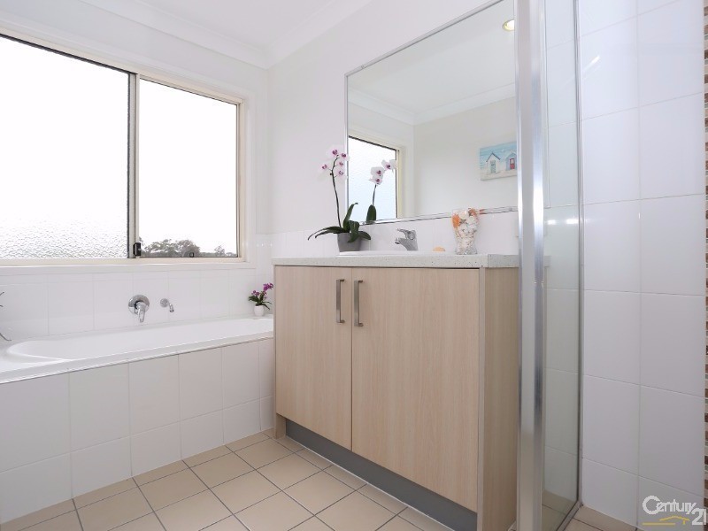 6/49 Usher Avenue, Labrador QLD 4215