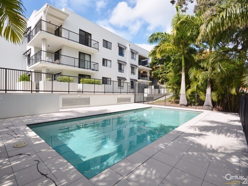 15-17 Lloyd Street, Southport QLD 4215