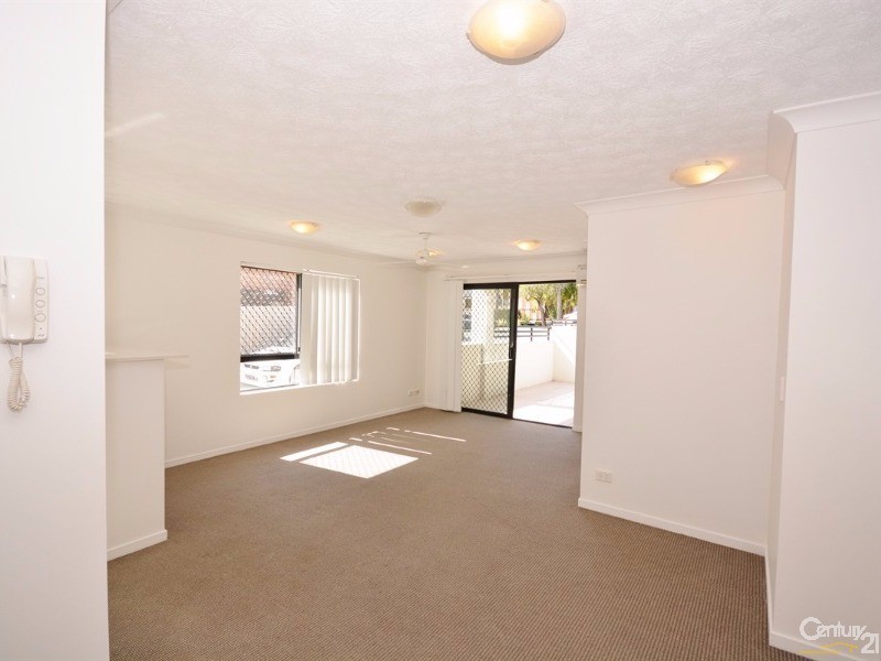 15-17 Lloyd Street, Southport QLD 4215