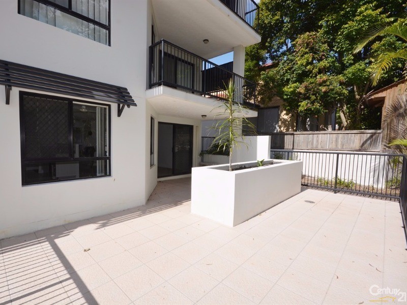 15-17 Lloyd Street, Southport QLD 4215