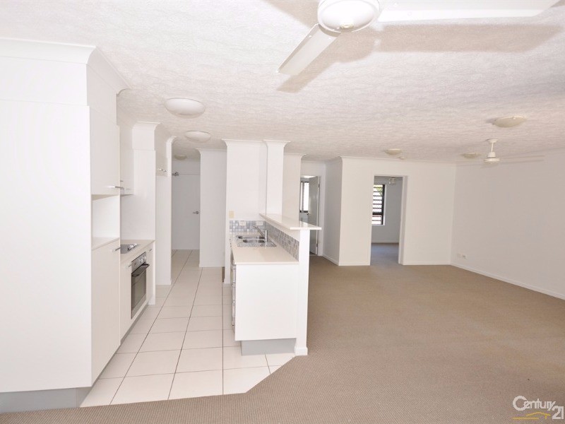 15-17 Lloyd Street, Southport QLD 4215