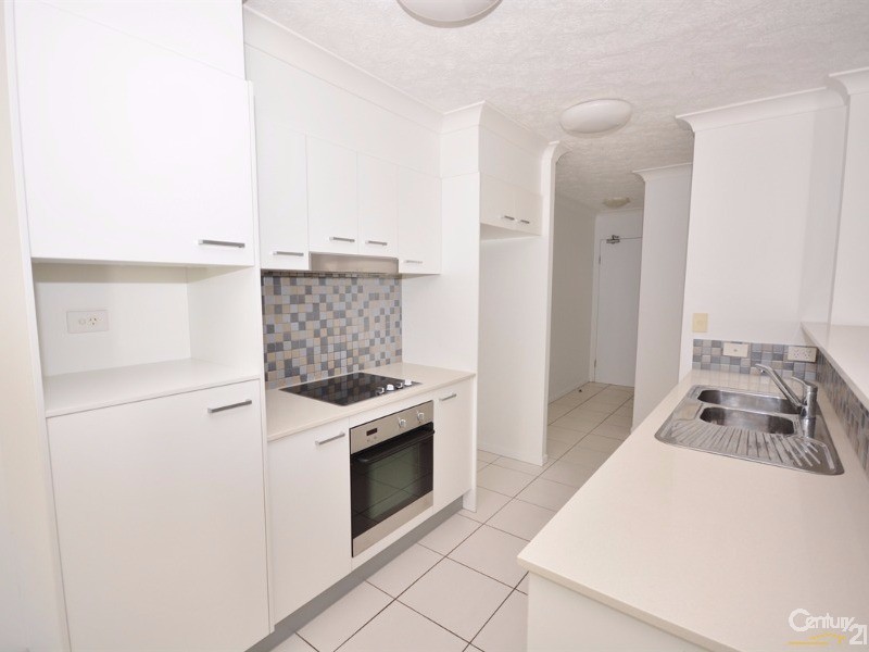 15-17 Lloyd Street, Southport QLD 4215