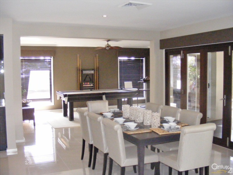 2 Conestoga Way, Upper Coomera QLD 4209