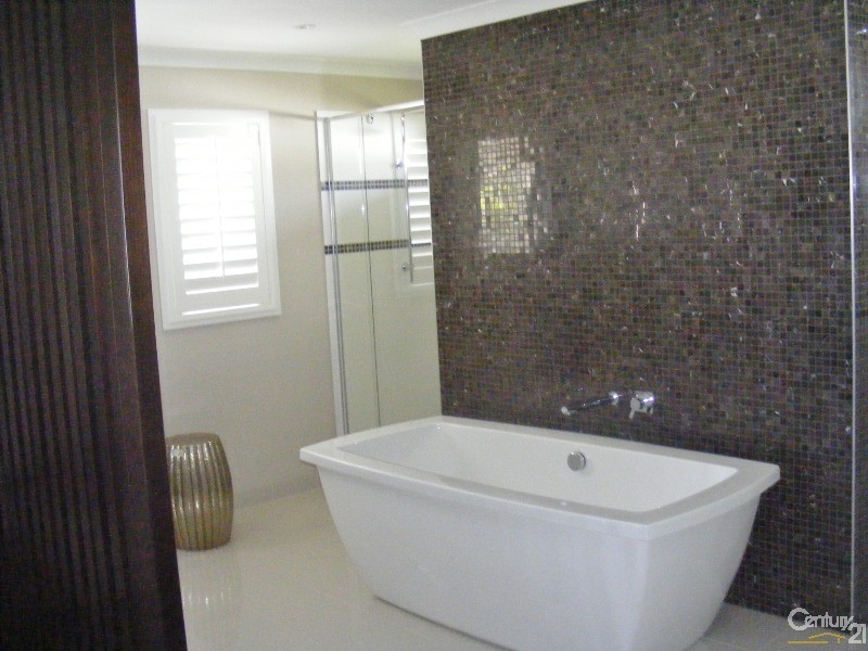 2 Conestoga Way, Upper Coomera QLD 4209