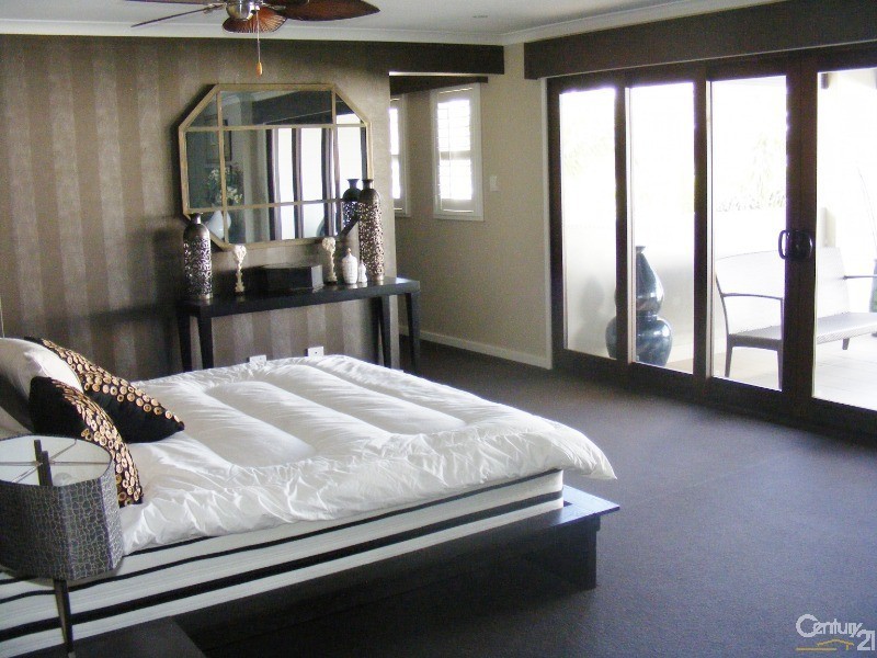 2 Conestoga Way, Upper Coomera QLD 4209