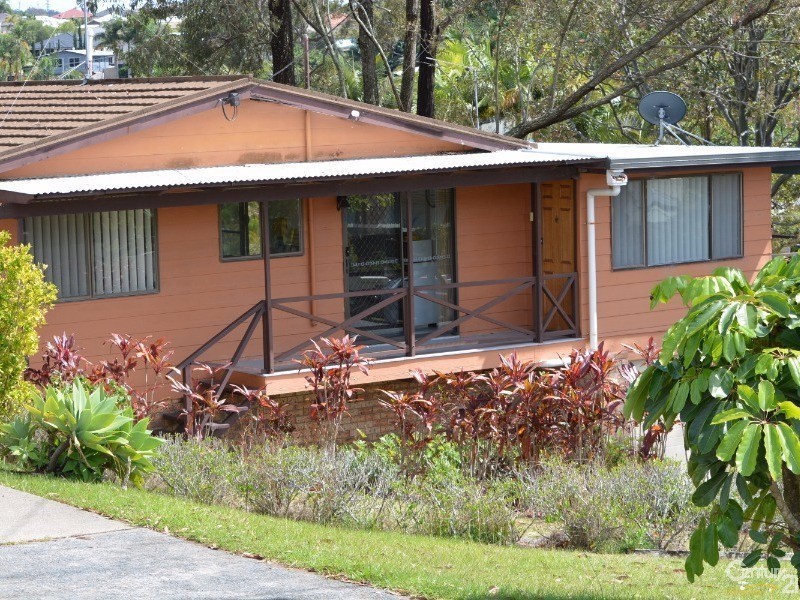 12  Bass Avenue, Molendinar QLD 4214