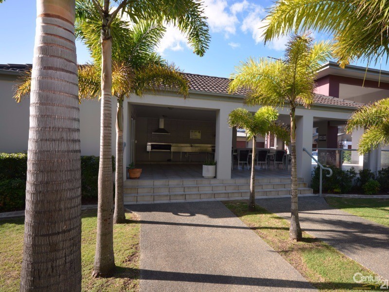 12/22 Oleander Avenue, Biggera Waters QLD 4216