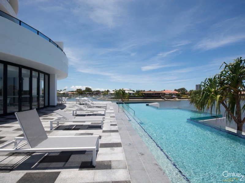 1409/5 Harbourside Court, Biggera Waters QLD 4216