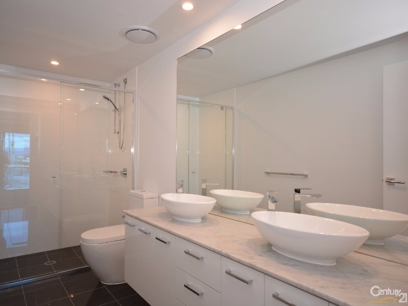 1409/5 Harbourside Court, Biggera Waters QLD 4216