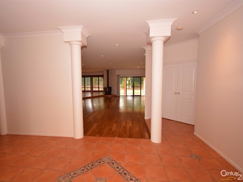 3152 Riverleigh Drive, Hope Island QLD 4212