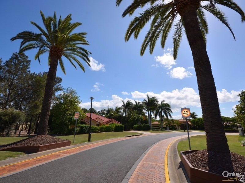 3152 Riverleigh Drive, Hope Island QLD 4212