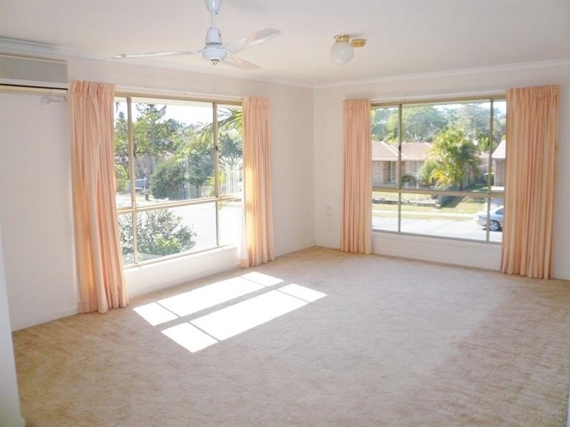 28 Allied Drive, Arundel QLD 4214