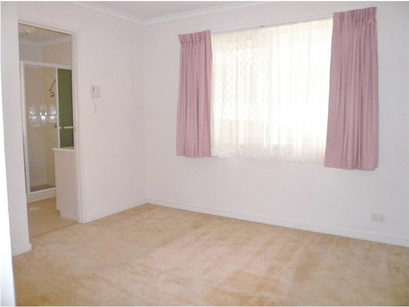 28 Allied Drive, Arundel QLD 4214