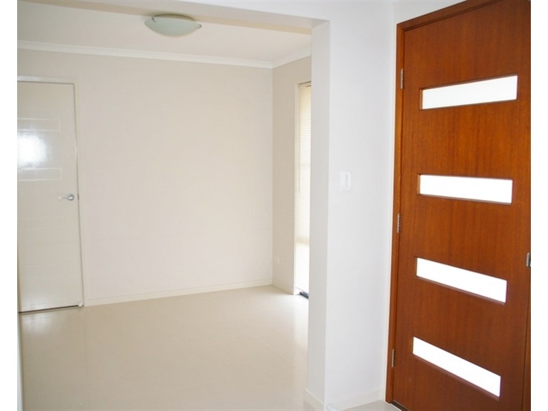 20 Breakspear Road, Molendinar QLD 4214