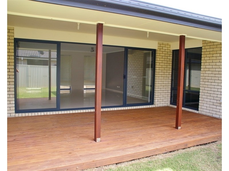 20 Breakspear Road, Molendinar QLD 4214