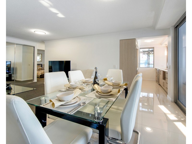 14-16 Bright Avenue, Labrador QLD 4215