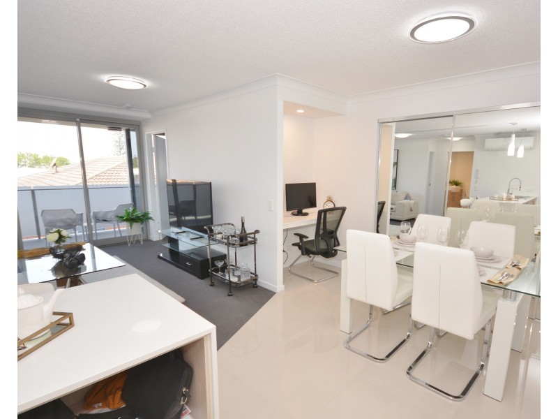 14-16 Bright Avenue, Labrador QLD 4215