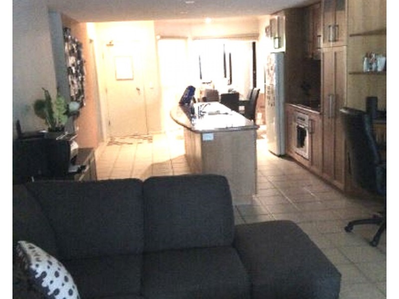 31 Railway Street, Southport QLD 4215