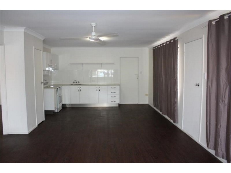 1/22 Stanhill Drive, Chevron Island QLD 4217