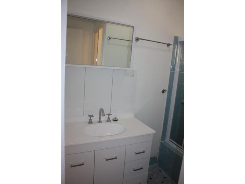 1/22 Stanhill Drive, Chevron Island QLD 4217