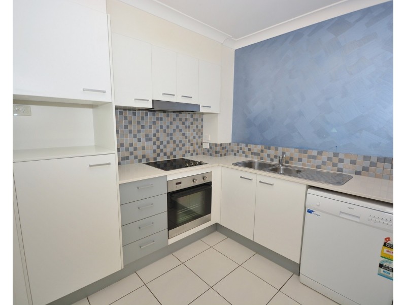 15-17 Lloyd Street, Southport QLD 4215