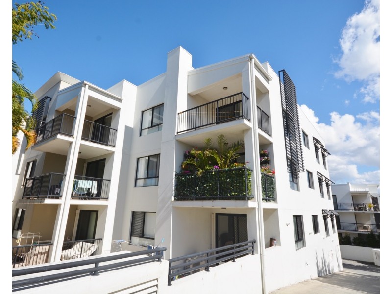 15-17 Lloyd Street, Southport QLD 4215