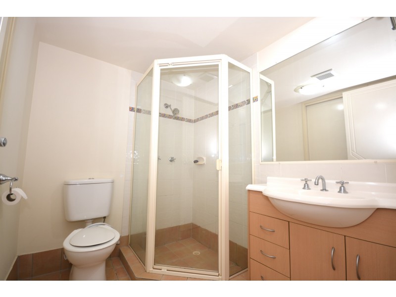 6/8-10 Lloyd Street, Southport QLD 4215