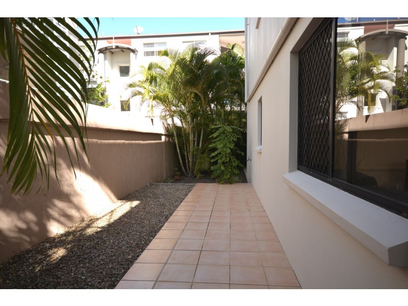 6/8-10 Lloyd Street, Southport QLD 4215