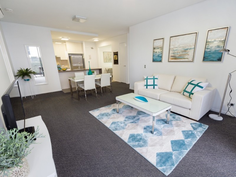 6 Aqua Street, Southport QLD 4215