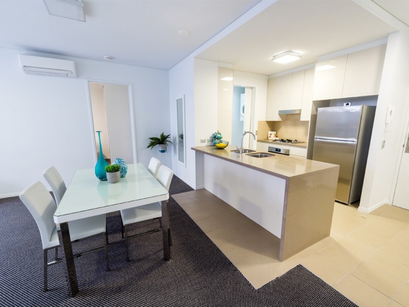 6 Aqua Street, Southport QLD 4215