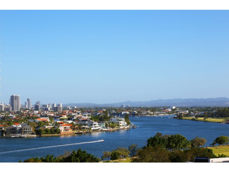 6 Aqua Street, Southport QLD 4215