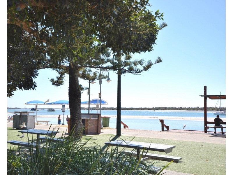 412/17 Bath Street, Labrador QLD 4215