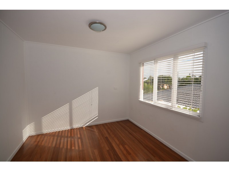 19 Broadwater Street, Runaway Bay QLD 4216