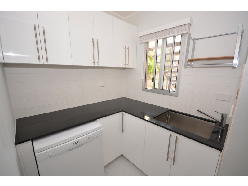 19 Broadwater Street, Runaway Bay QLD 4216