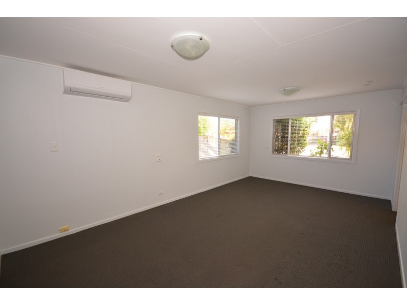19 Broadwater Street, Runaway Bay QLD 4216