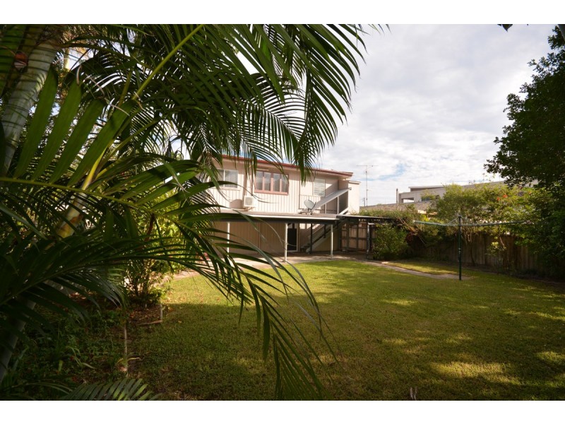 19 Broadwater Street, Runaway Bay QLD 4216