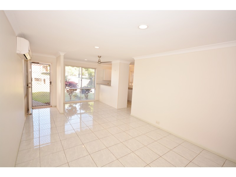 1/5 Liam Court, Labrador QLD 4215