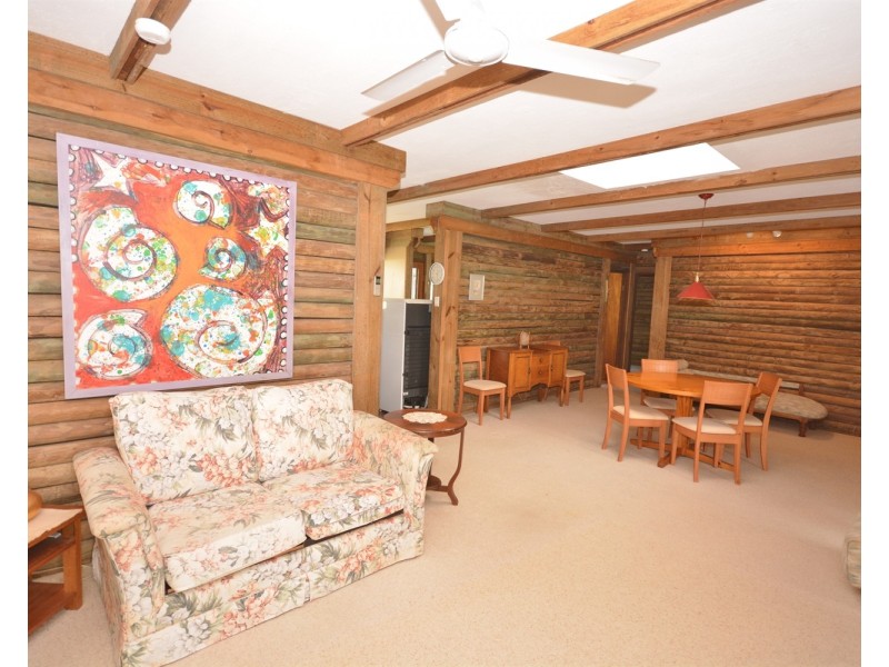 158 Bamboo Avenue, Benowa QLD 4217