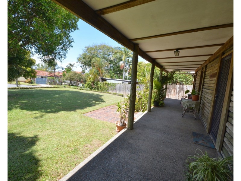 158 Bamboo Avenue, Benowa QLD 4217